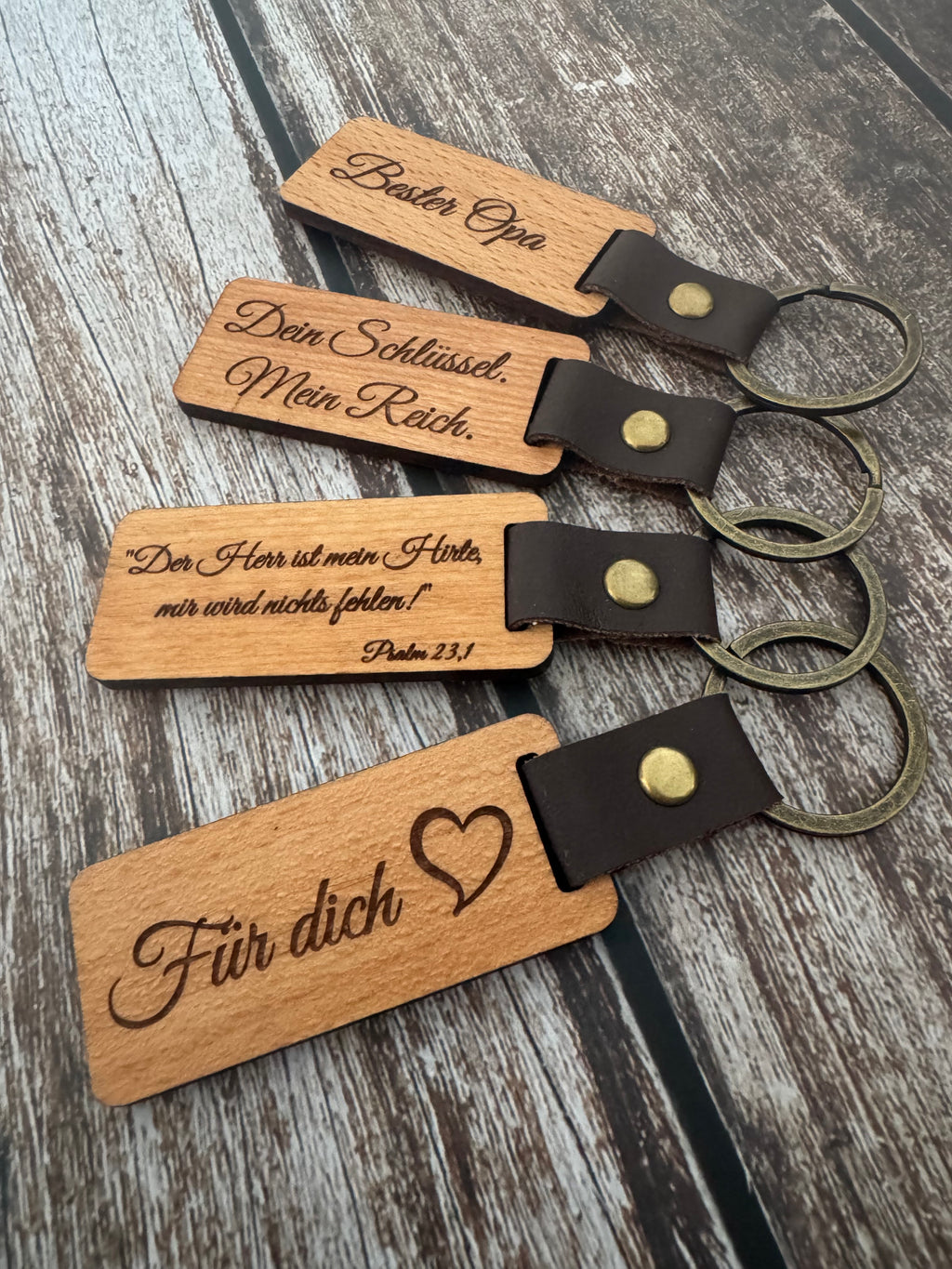 Personalisierter Schlüsselanhänger Holz mit Gravur